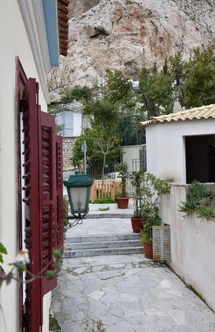 Вілла At The Foot Of Acropolis. Афіни Екстер'єр фото