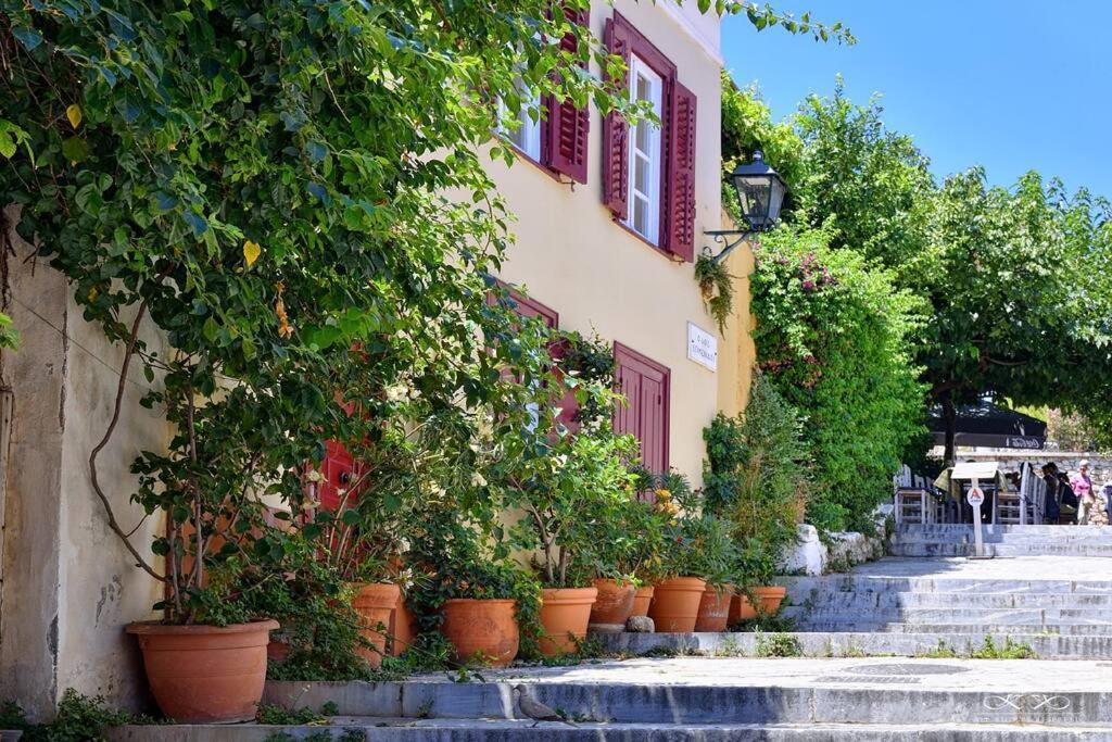 Вілла At The Foot Of Acropolis. Афіни Екстер'єр фото